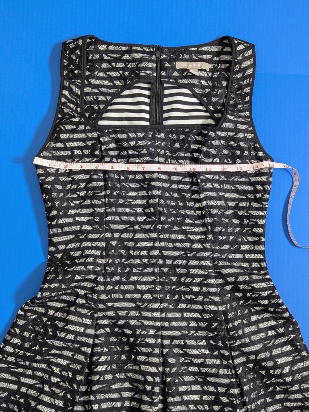 Banana Republic Fit And Flare Pleated Lace Overlay Dress Size 6 - Picture 4 of 13